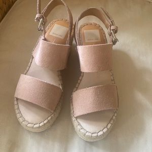 Beautiful pale pink wedges